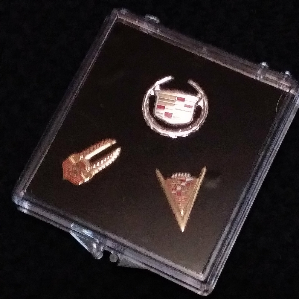 Tie Lapel pin